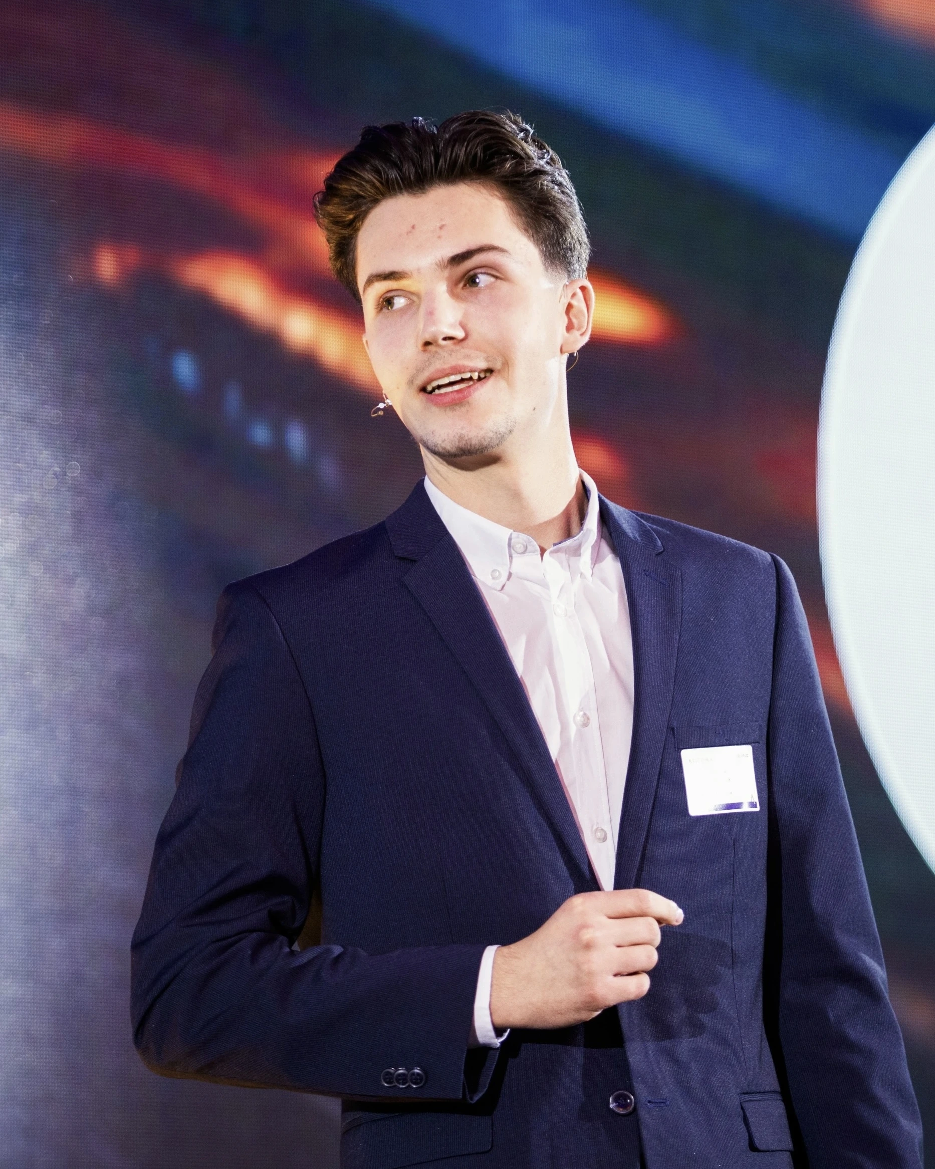 Tomas Bujnak presenting